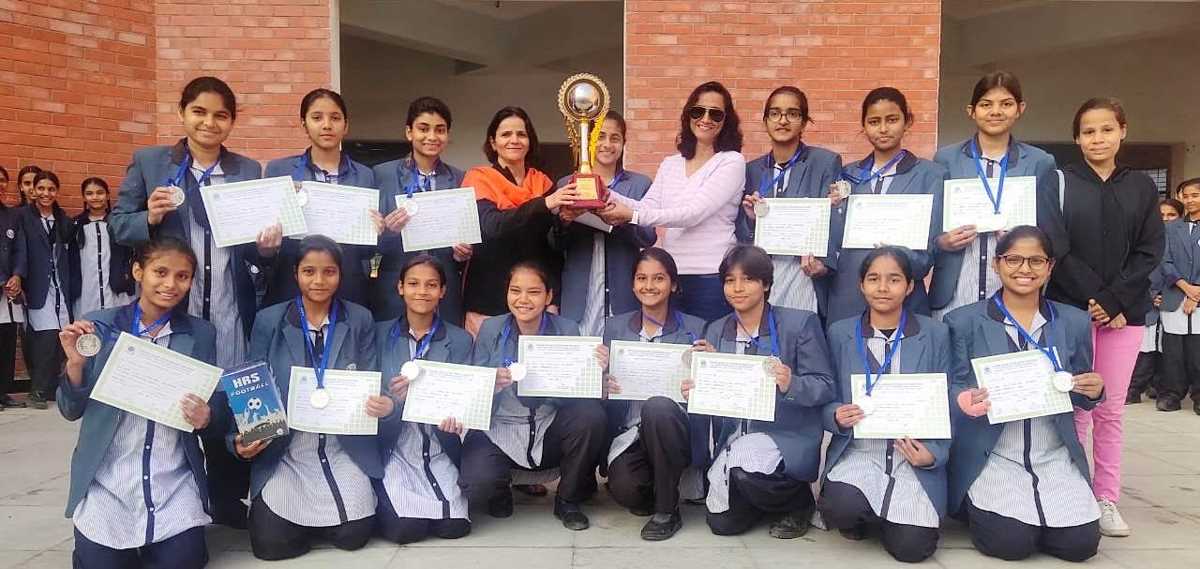 सावित्रीबाई कॉलेज की फुटबॉल टीम का सीबीएसई क्लस्टर के राष्ट्रीय खेल के लिए हुआ चयन सावित्रीबाई कॉलेज की फुटबॉल टीम का सीबीएसई क्लस्टर के राष्ट्रीय खेल के लिए हुआ चयन